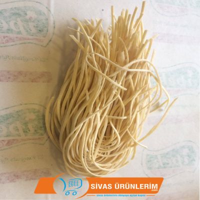 Ev Yapımı Yumurtalı Erişte